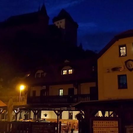 Отель U Kralovny Dagmar Карлштейн Экстерьер фото